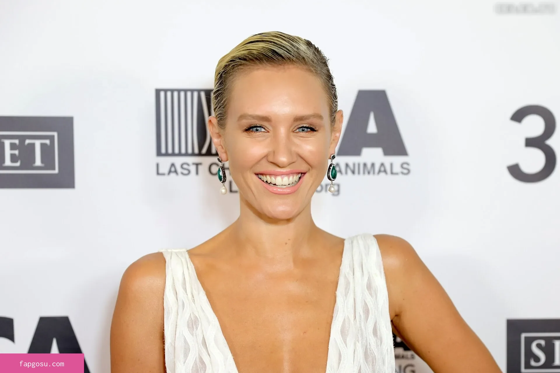 Nicky Whelan