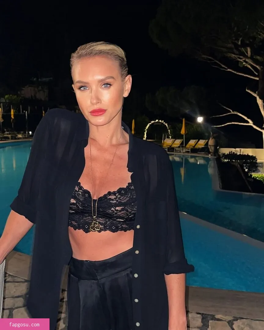 Nicky Whelan
