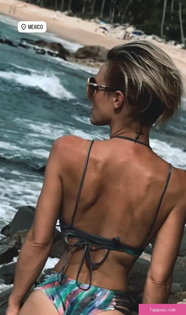 Nicky Whelan