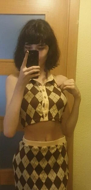 Niki Zmf content