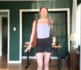 Ozley ASMR content