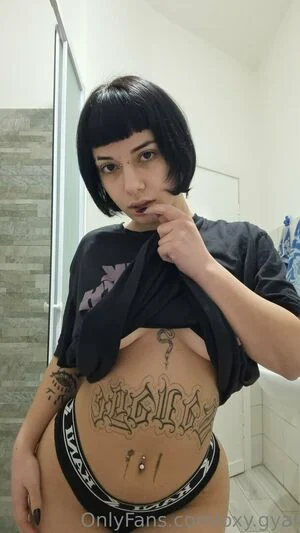 oxy.gyal content