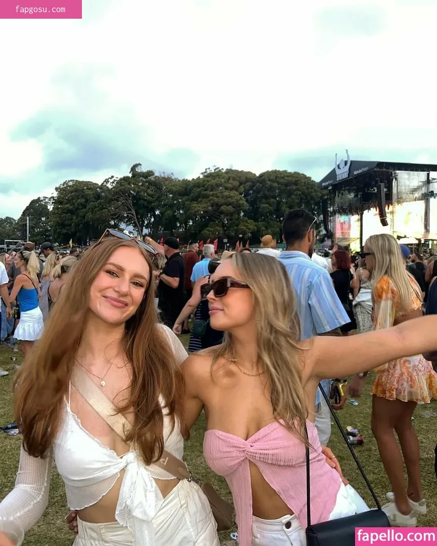 Olivia Hollands
