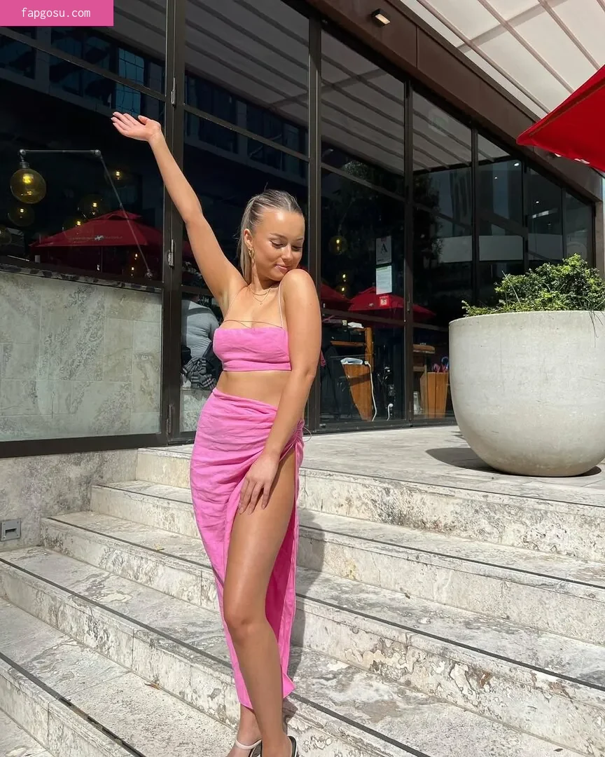 Olivia Hollands