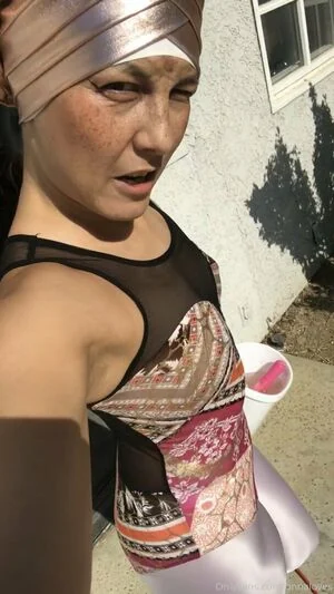 onnaloves content