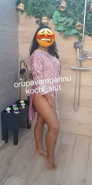 Orupavampennu content