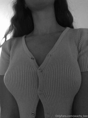 peachy_bee content