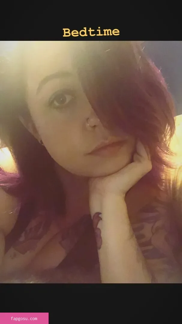 Pinup Cortney