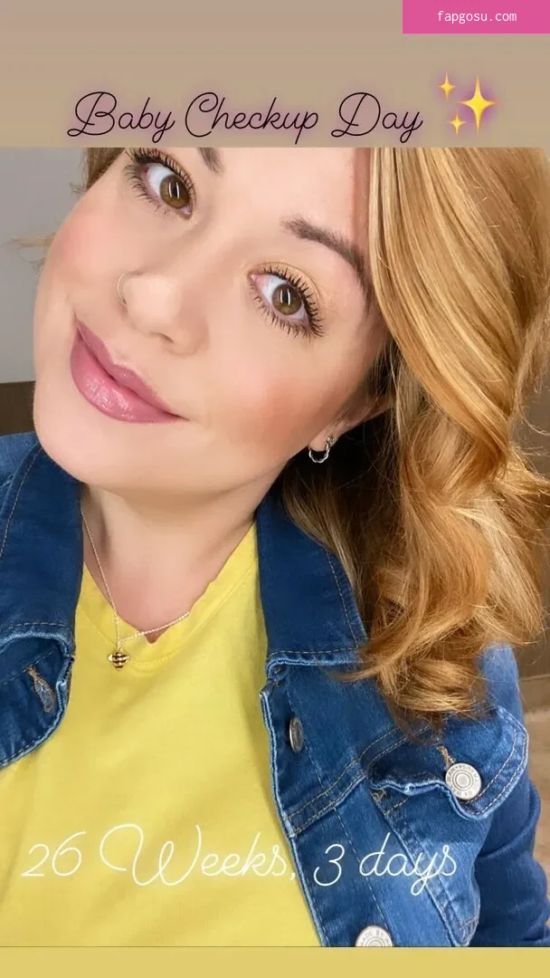 Pinup Cortney