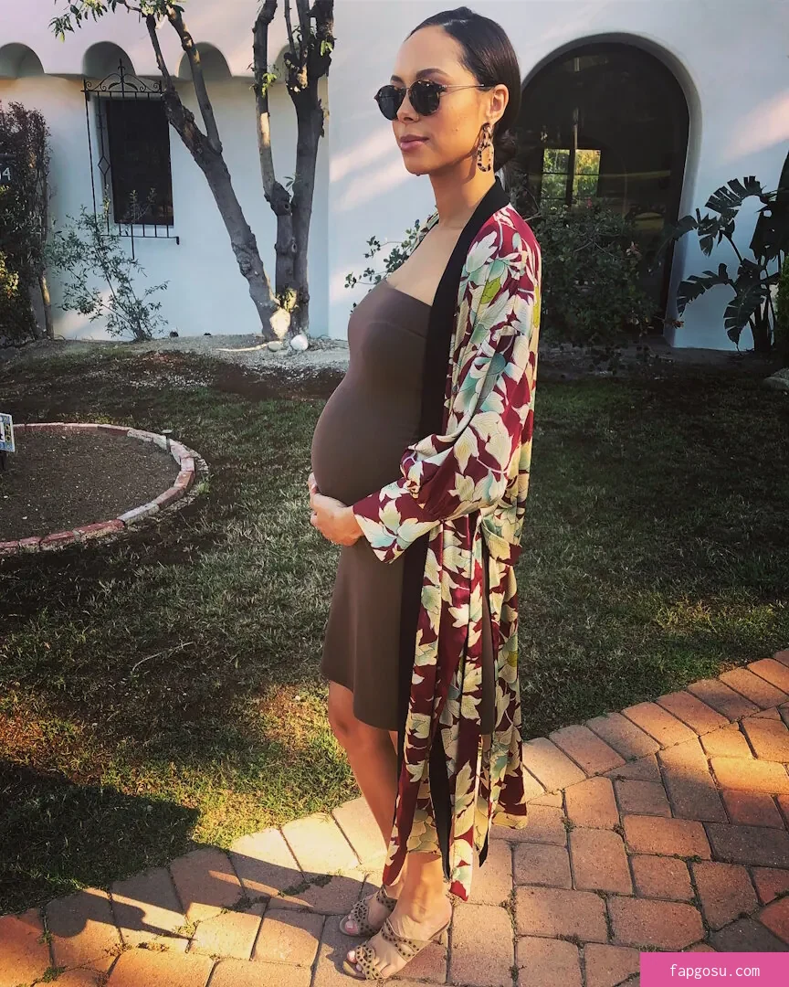 Pregnant Celebs