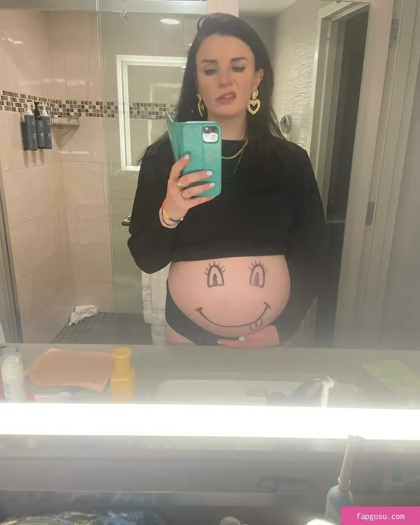 Pregnant Celebs