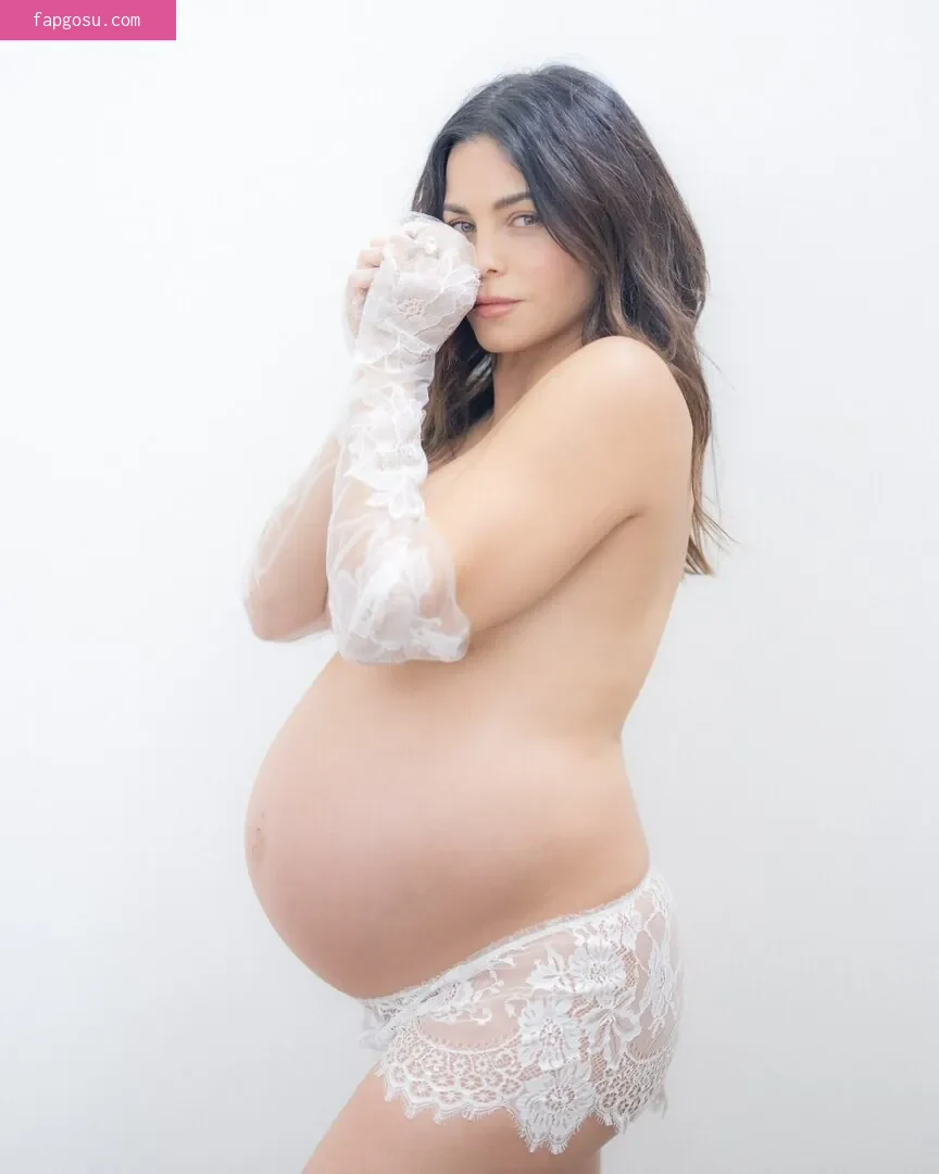 Pregnant Celebs