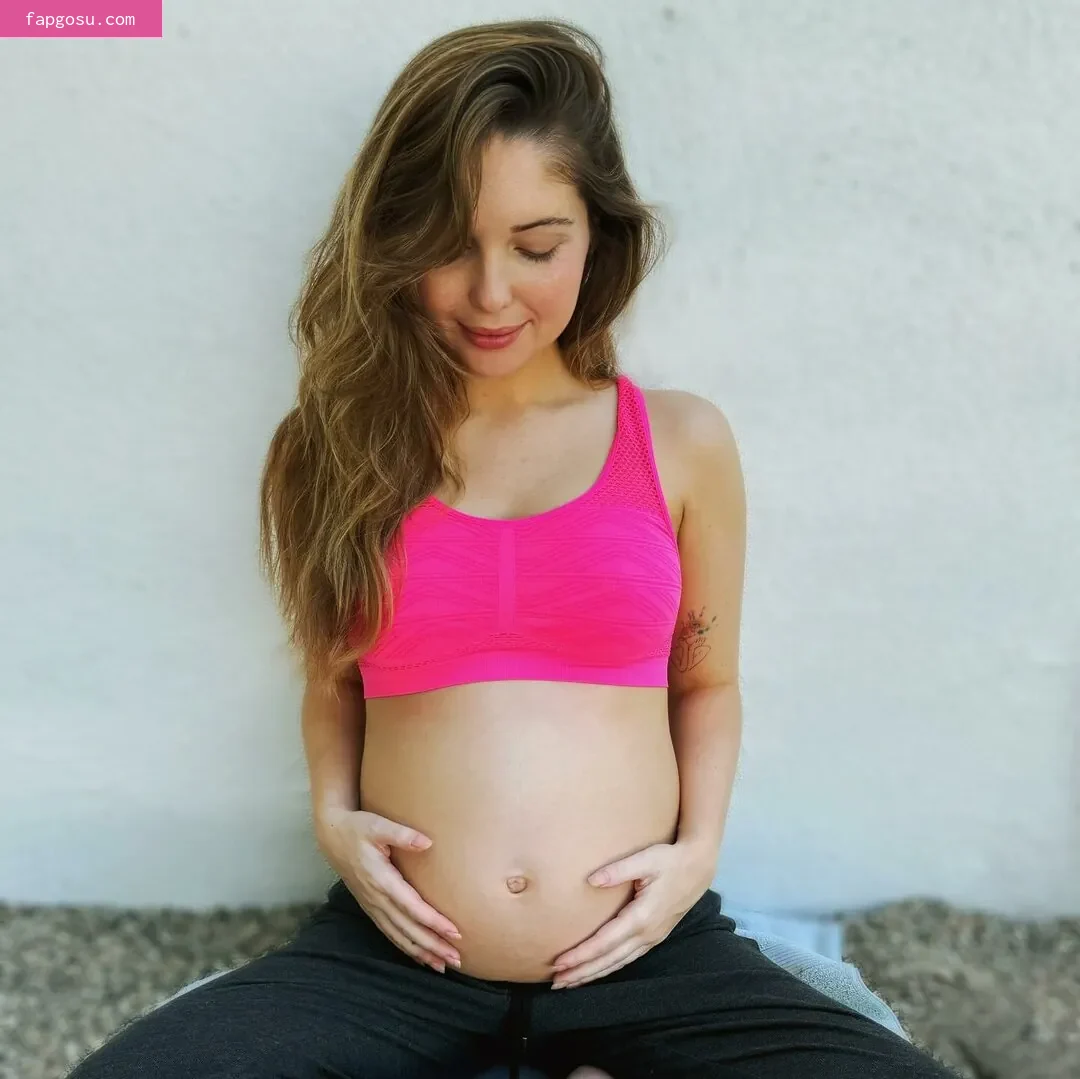 Pregnant Celebs