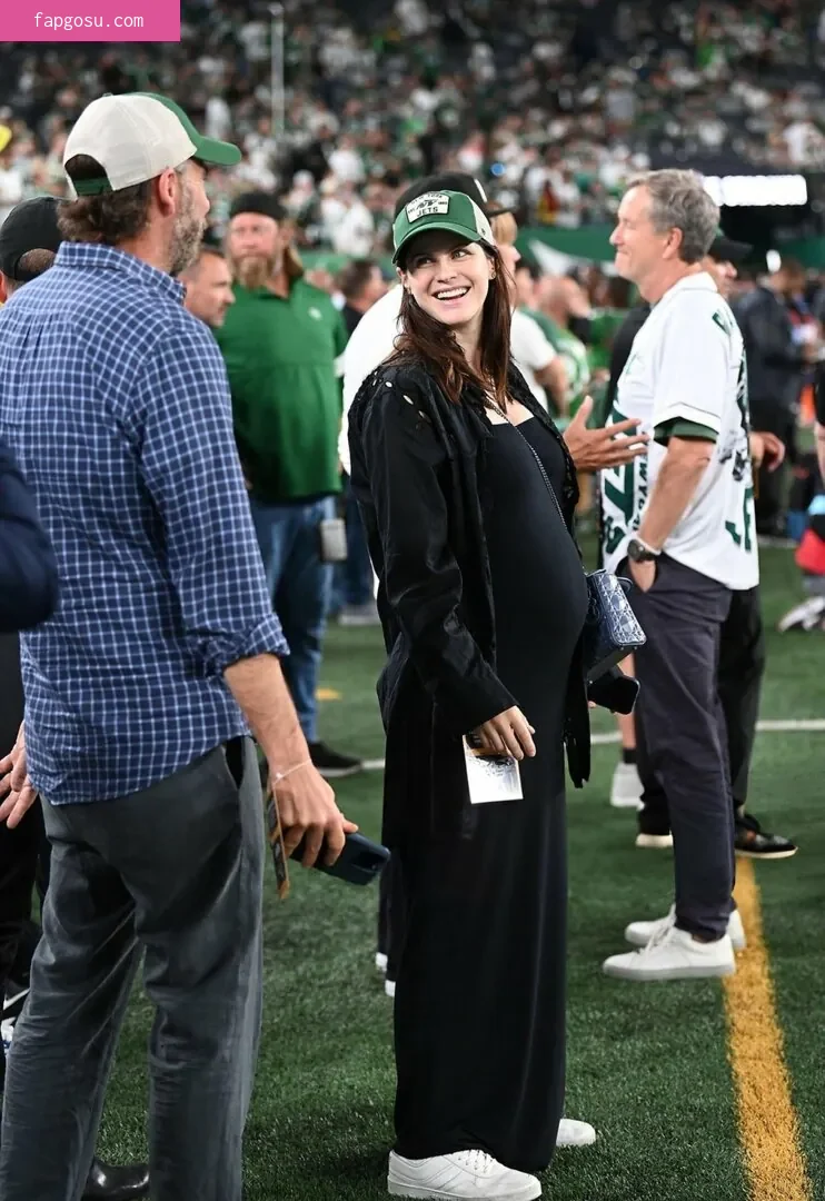 Pregnant Celebs