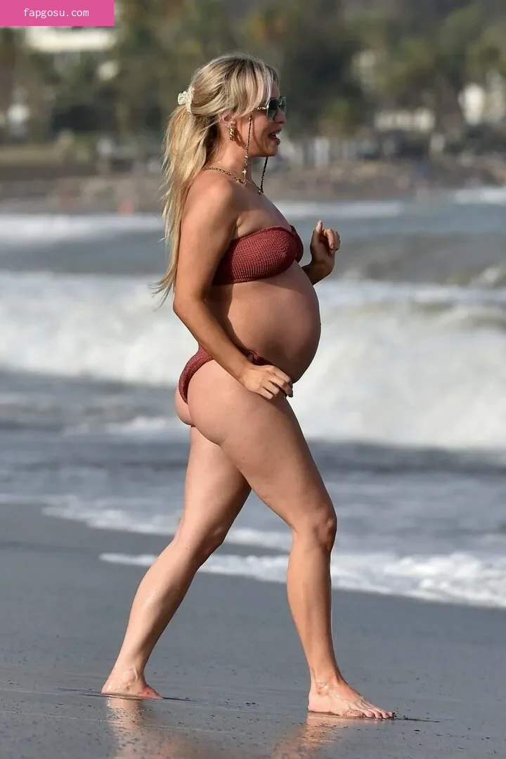 Pregnant Celebs