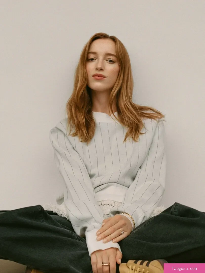 Phoebe Dynevor