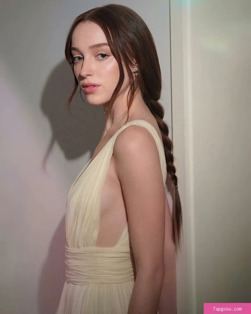 Phoebe Dynevor