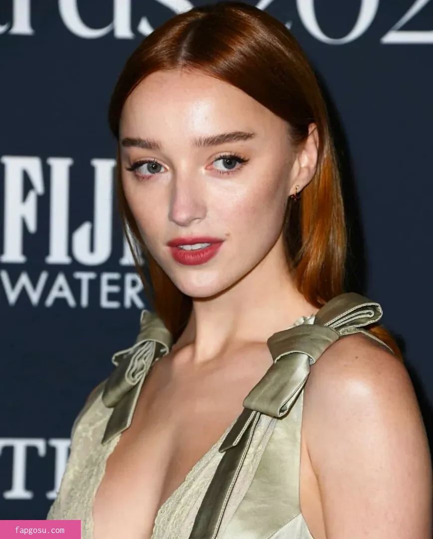 Phoebe Dynevor