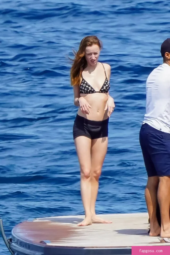 Phoebe Dynevor