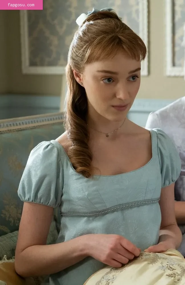 Phoebe Dynevor