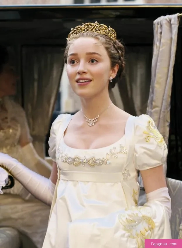 Phoebe Dynevor