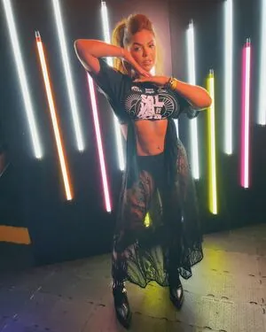 Paula Freitas content