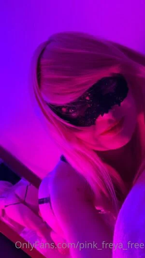 pink_freya_free content