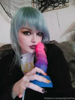 poofychanfree content