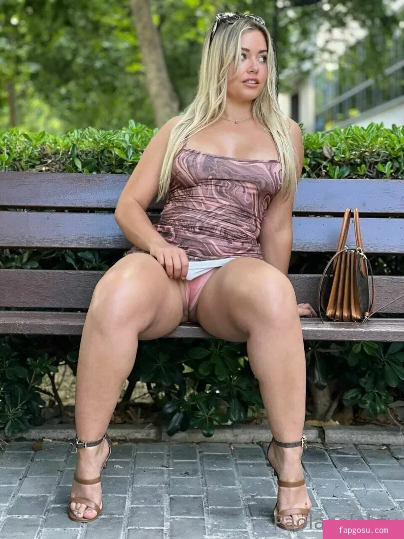 Paola Skye