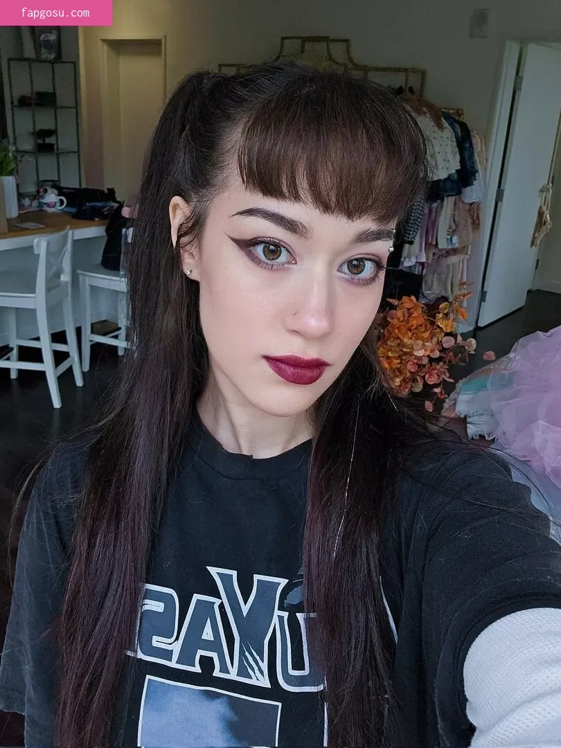 QueenTofu - Photo #191