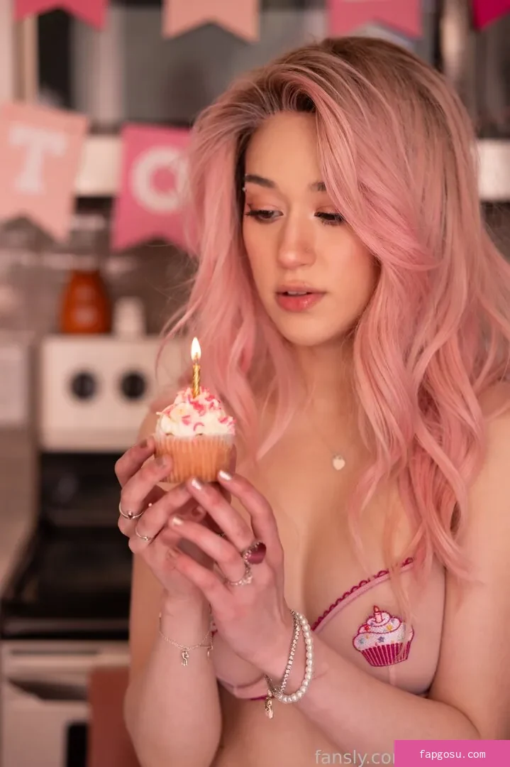 QueenTofu - Photo #325