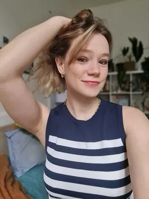 Queen Arina content