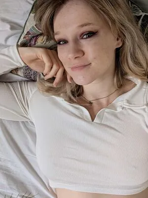 Queen Arina content