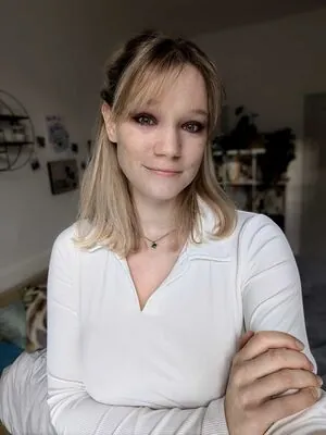 Queen Arina content