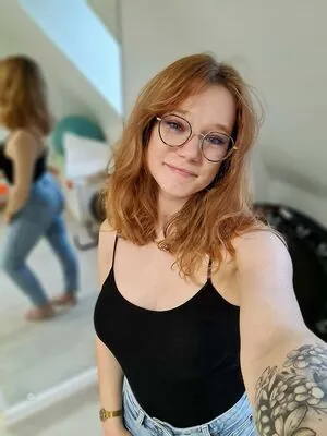Queen Arina content