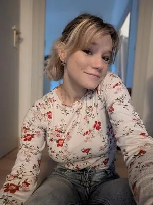 Queen Arina content