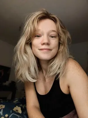 Queen Arina content