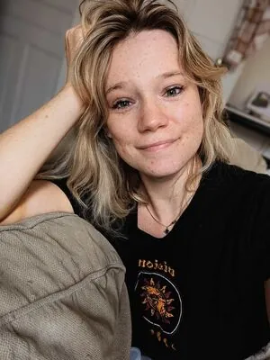 Queen Arina content