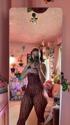 Queen_D / queen_egirl27 content