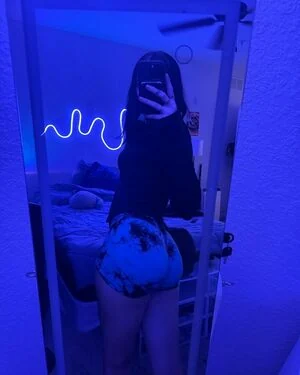 Queen_etimy content