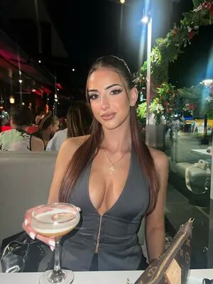 Queen Holly content