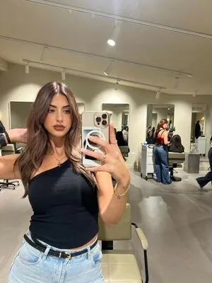 Queen Holly content