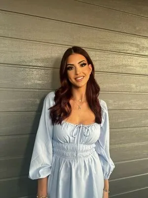 Queen Holly content