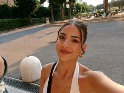 Queen Holly content