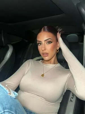 Queen Holly content