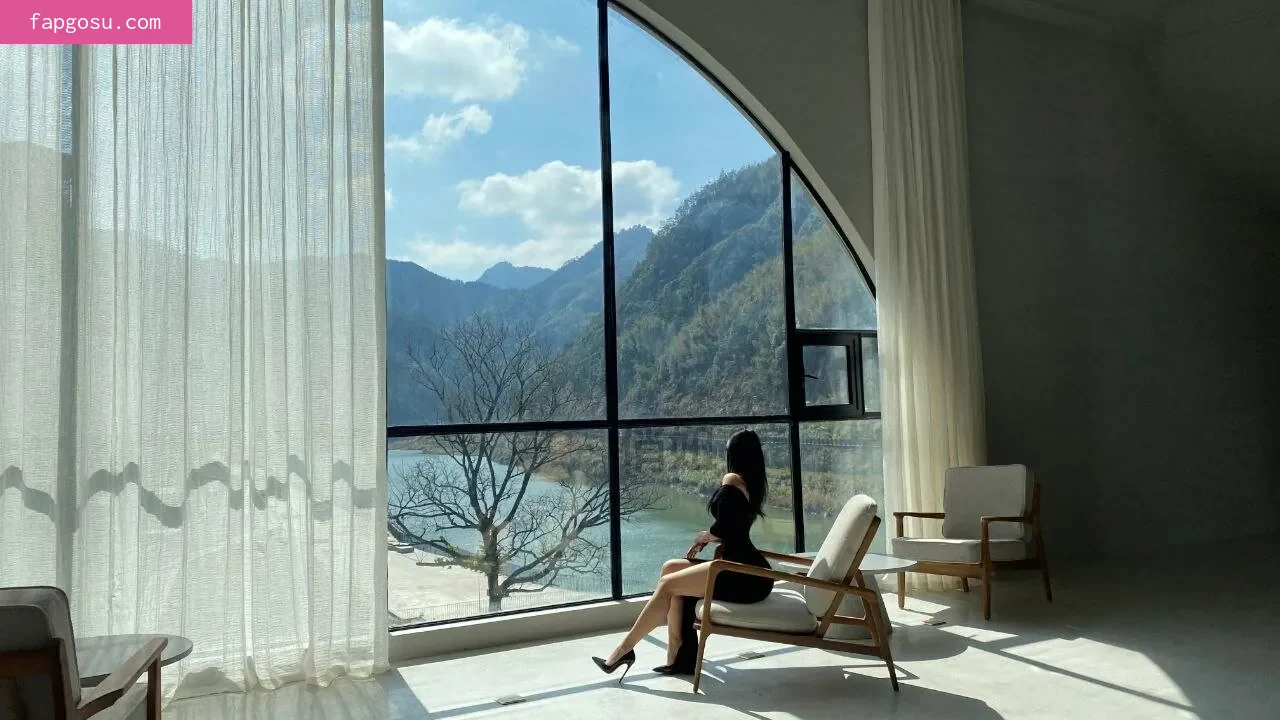 QiaoniuTT - Photo #1407