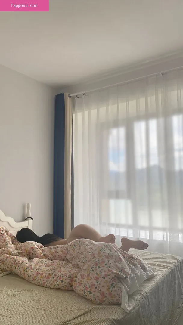 QiaoniuTT - Photo #2545