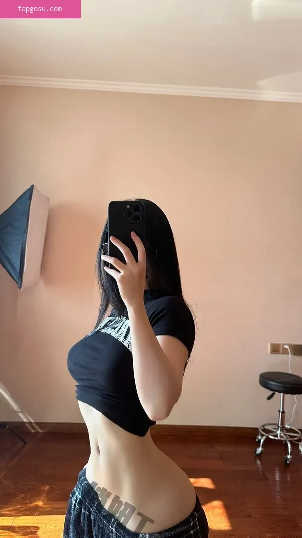 QiaoniuTT - Photo #3490