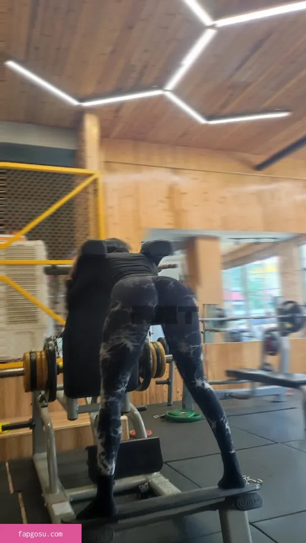 QiaoniuTT - Photo #3715