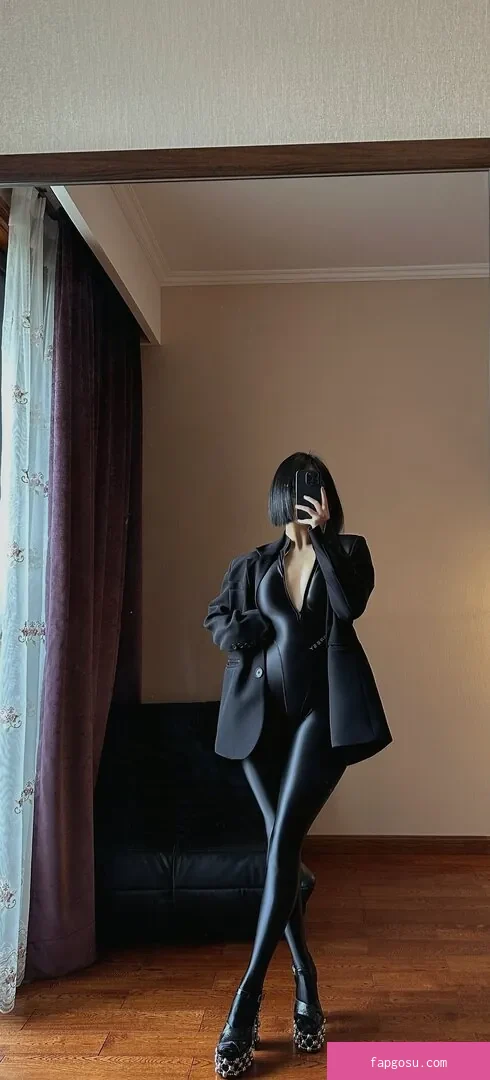 QiaoniuTT - Photo #3842